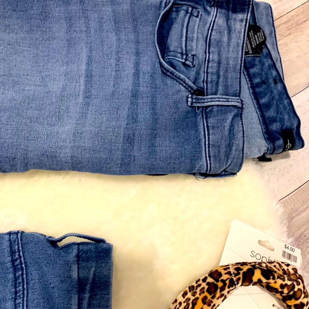JEANS - Picture 3 of 6